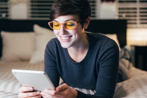 Glasses Designed to Combat Screen-Induced Sleeplessness